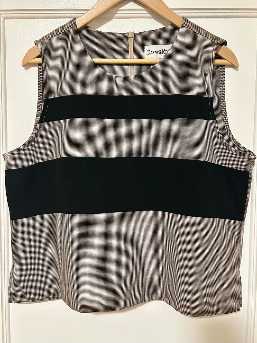 VINTAGE Danny & Nicole Sleeveless Black + Tan Top